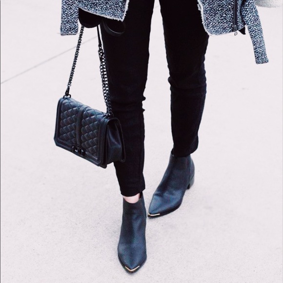 MARC FISHER YALE BLACK LEATHER POINTED BOOTIES - Picture 2 of 4